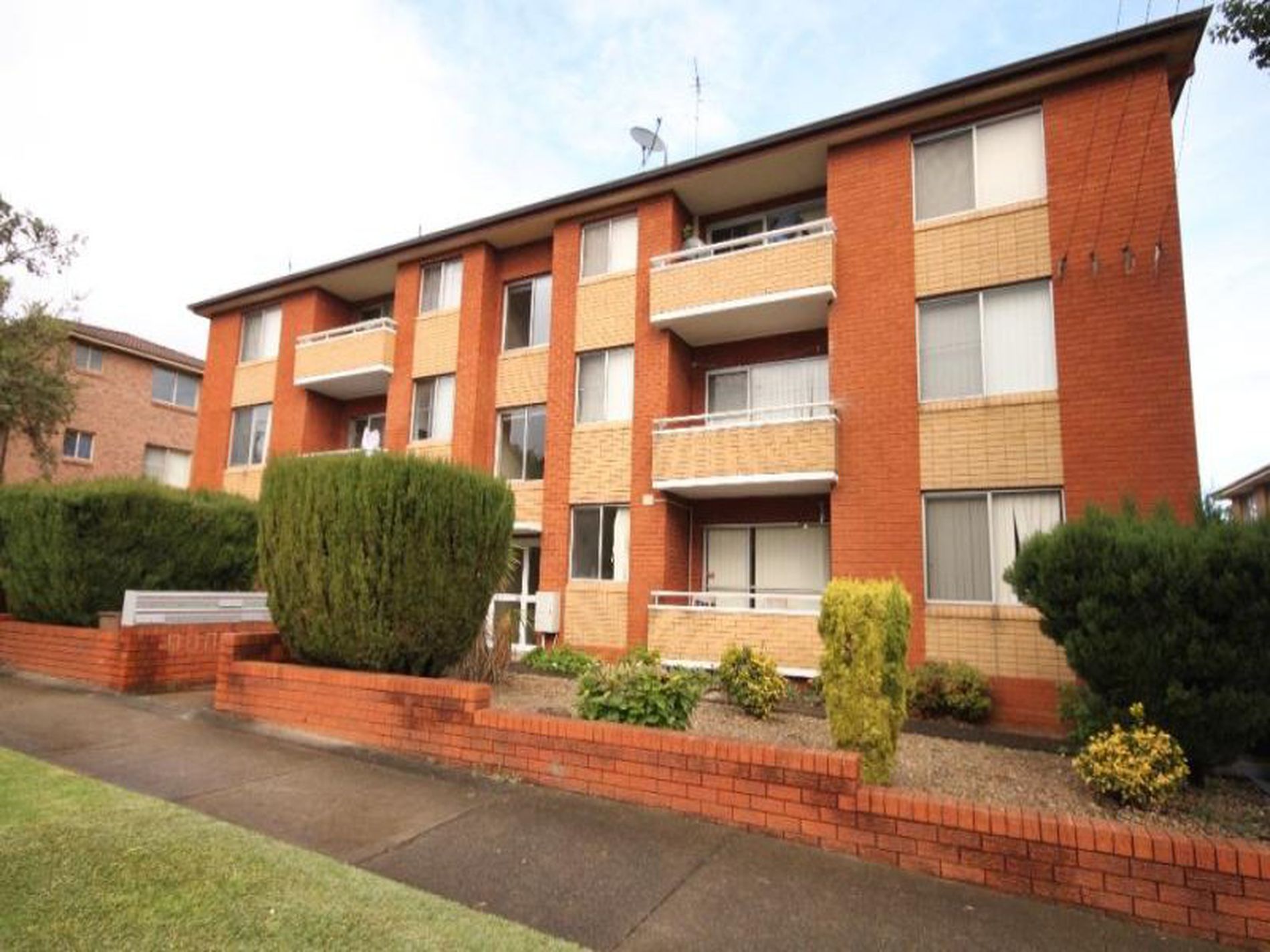 11 / 77 Denman Avenue, Wiley Park