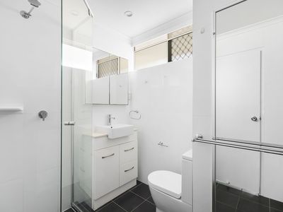 12 / 23 Augustus Street, Toowong