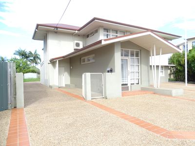 8 Herbert Street, Bowen