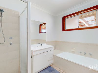 70 Websdale Drive, Dubbo