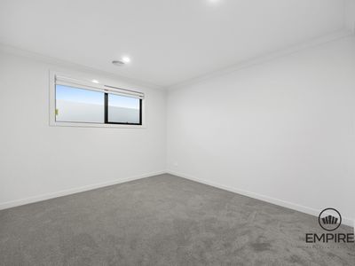 10 Sandalwood Crescent, Clyde North