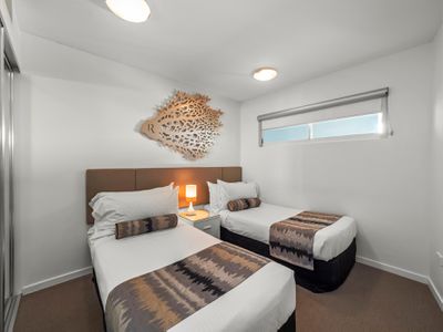 408 / 10 Leeding Terrace, Caloundra