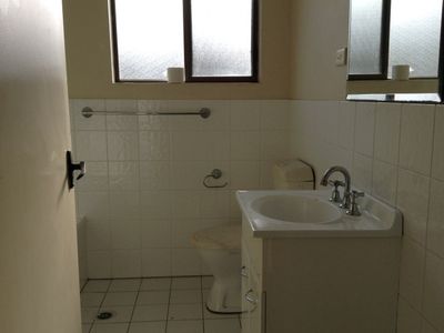 2 / 7 Windle Street, Lake Illawarra