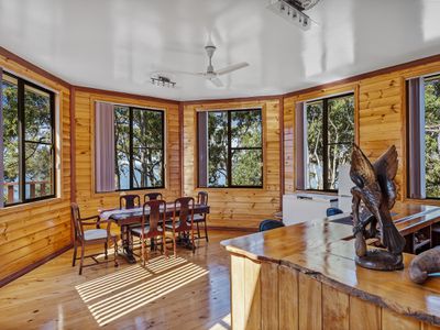 36 Cray Point Parade, Eggs And Bacon Bay