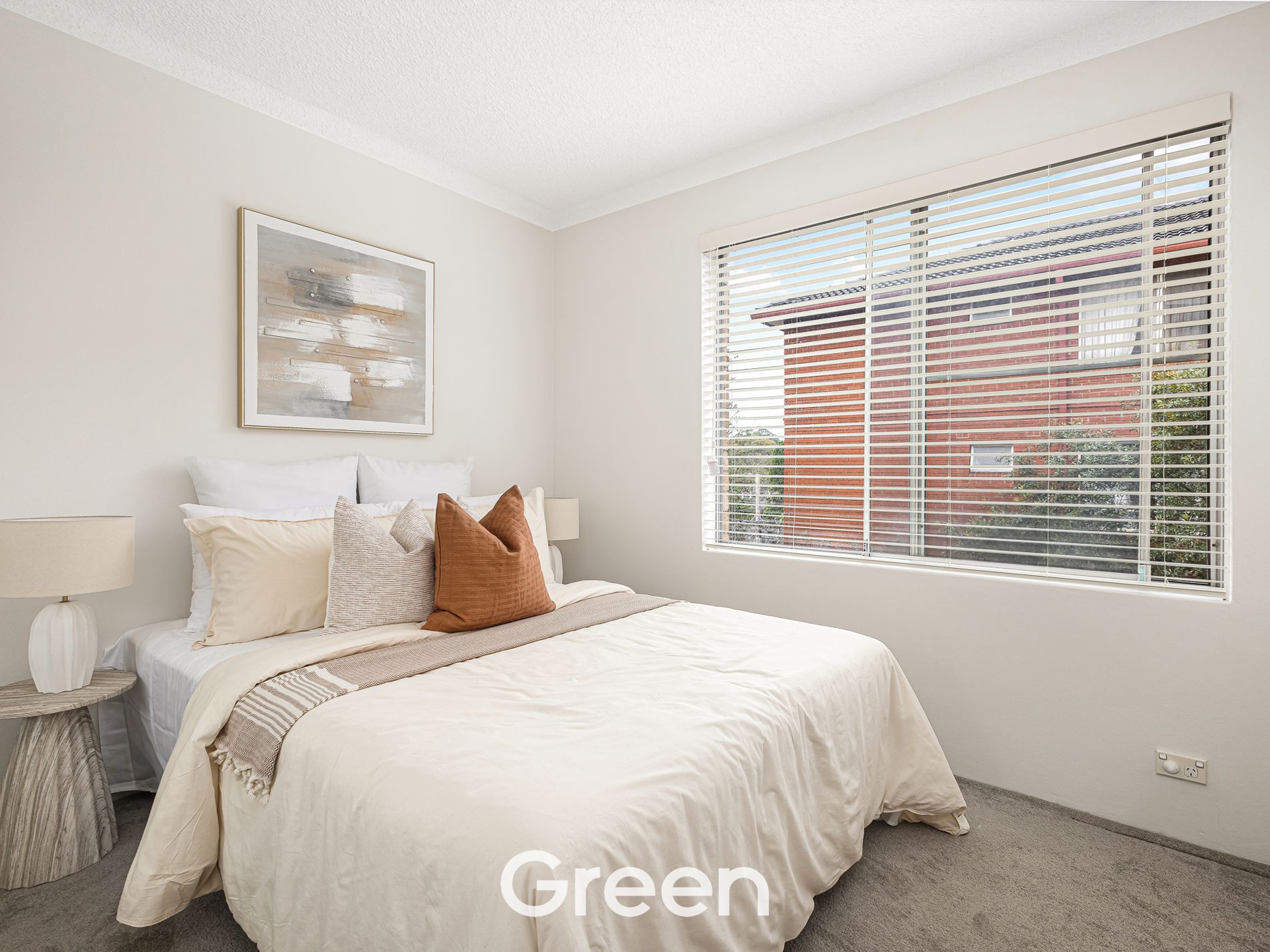1 / 33 Meadow Crescent, Meadowbank