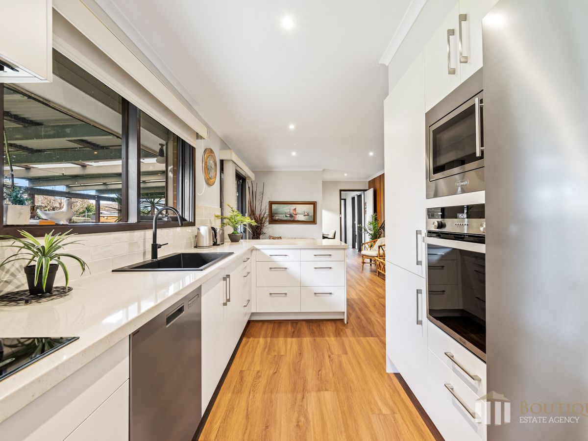 15 Lipton Drive, Dandenong North