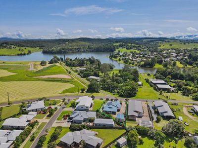 15 WILLIAMS AVENUE, Yungaburra