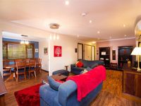 32 Mapleleaf Street, Eight Mile Plains