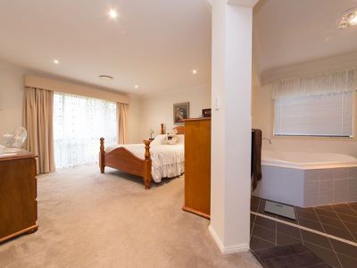 18 Cardiff Arms Avenue, Dubbo