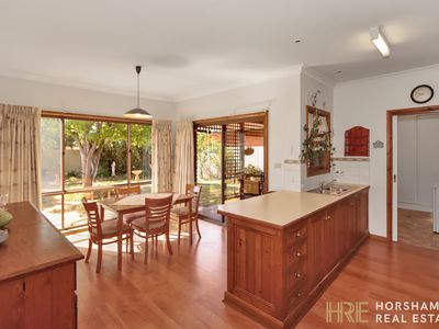 2 / 8 Ashwin Close, Horsham