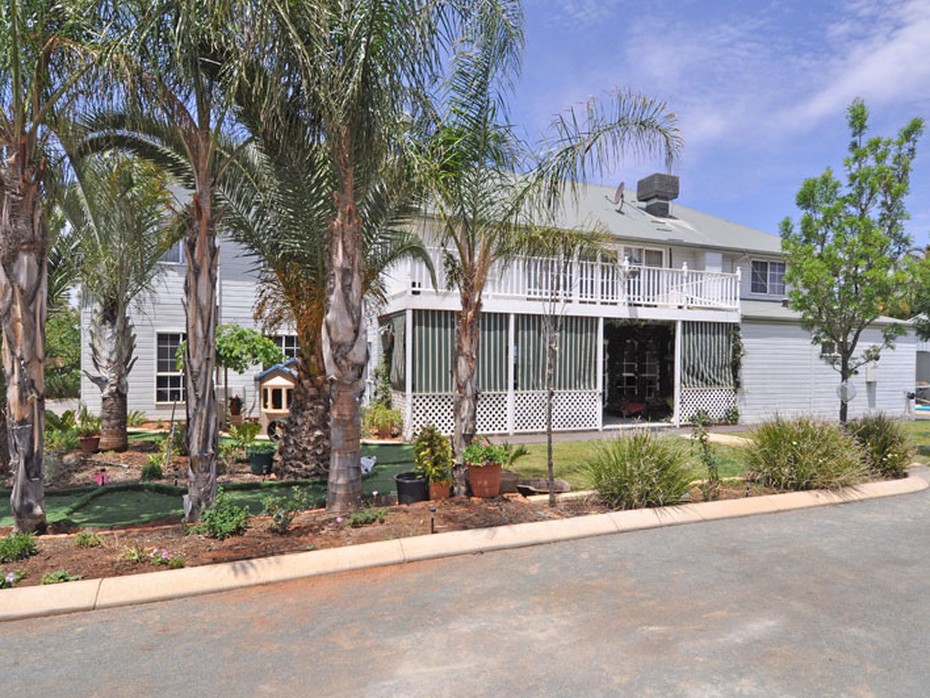 26 Great Eastern Highway, Somerville