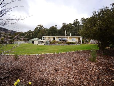 285 Simmonds Creek Road , Tawonga South