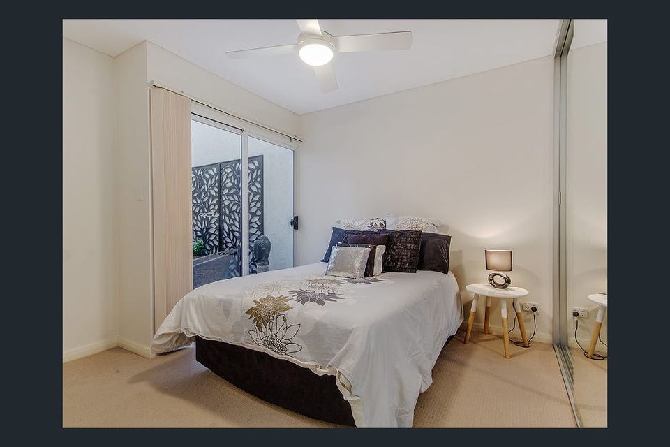 2 / 216 Arcadia Dr, Shoalwater