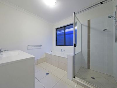 3 Harrogate Place, Gumdale