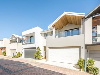 4 Finn Cove, Ascot