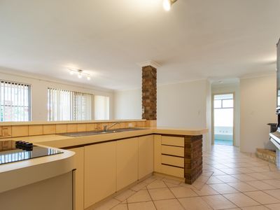 8 Bellanger Drive, Beldon