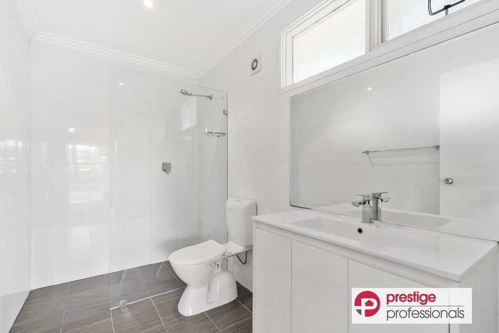 32 Burton Avenue, Moorebank