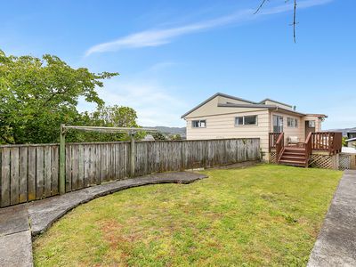 1 Crown Hill, Titahi Bay