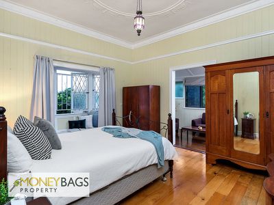 4 / 303 Wynnum Road, Norman Park