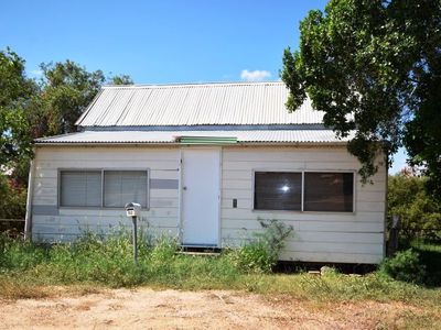 82 Cassowary Street, Longreach