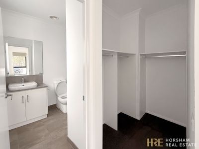 35 Mclean Drive, Horsham