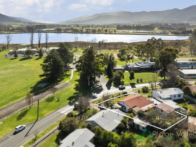 14 Lakeside Avenue, Mount Beauty