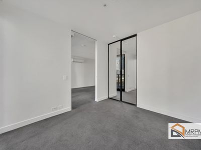 512 / 33 MacKenzie Street, Melbourne