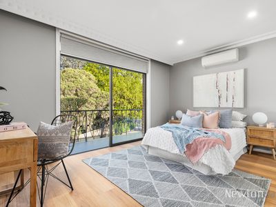 2 Box Hill Crescent, Mont Albert North