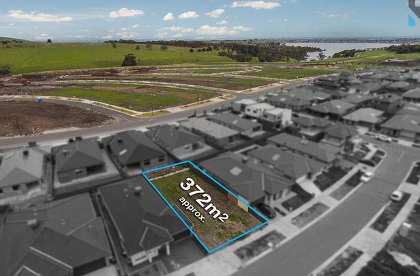 10 Pristine Drive, Greenvale
