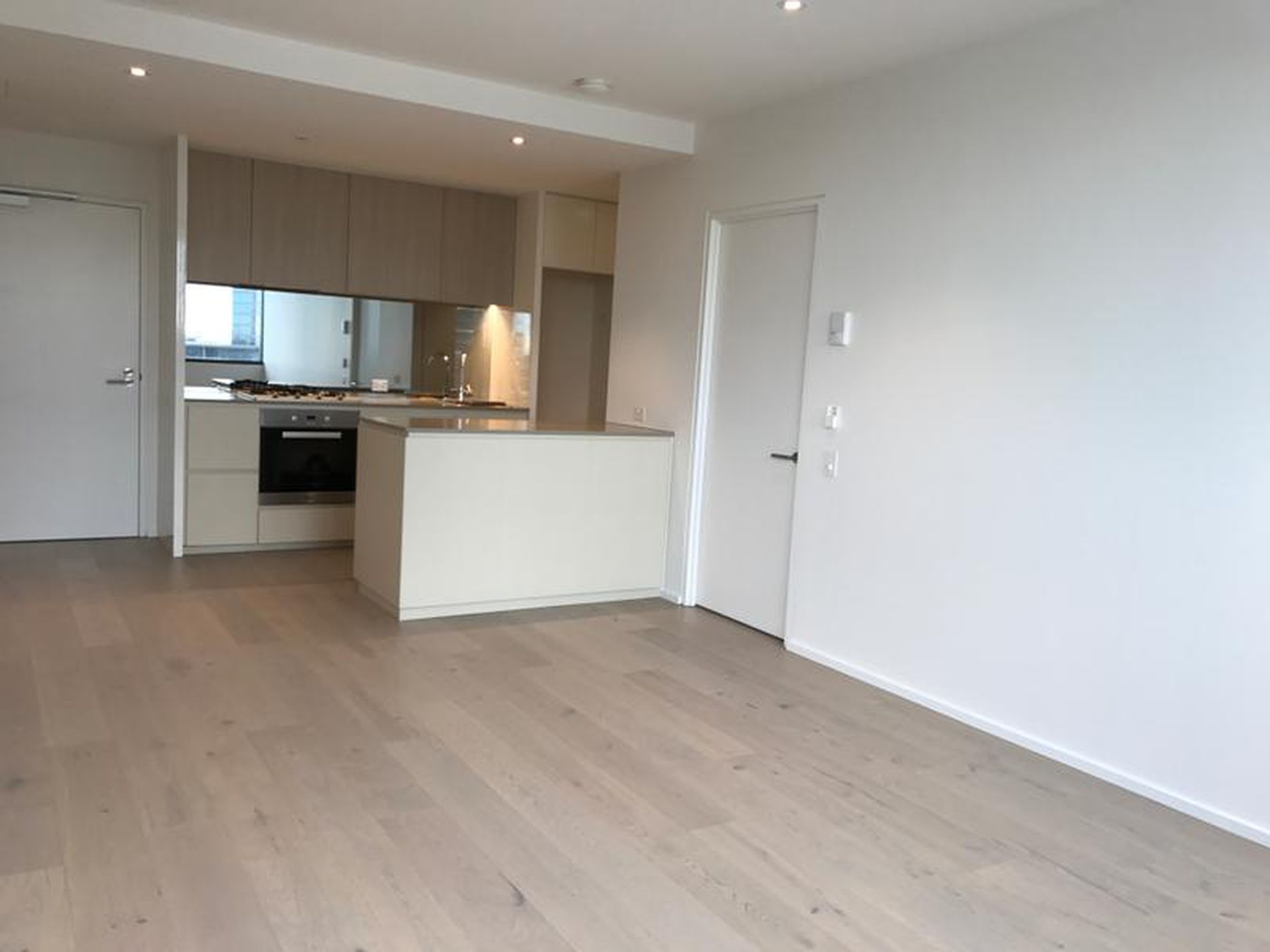 503S / 883 Collins Street, Docklands