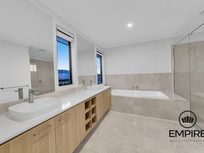 139 Yeungroon Boulevard, Clyde North