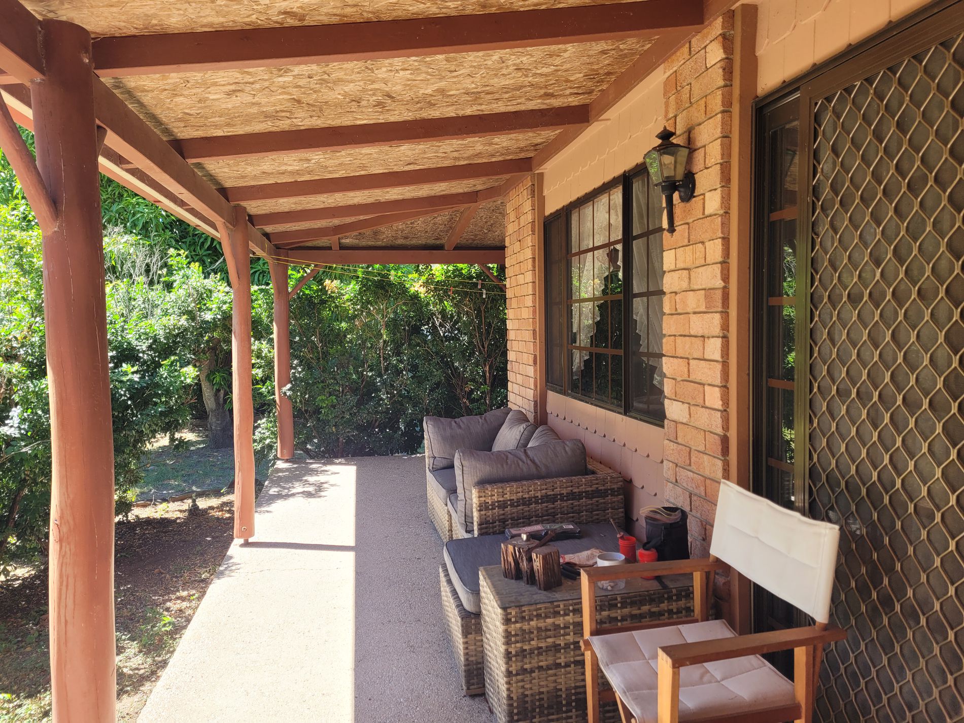 32 WILLOUGHBY STREET, Willows