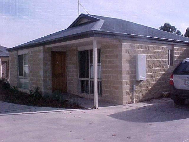 2 / 9 Chenery Street, Mansfield