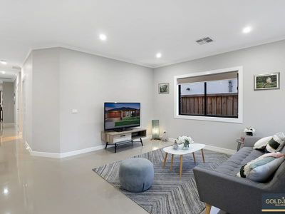 33 Lispenard Circuit, Point Cook