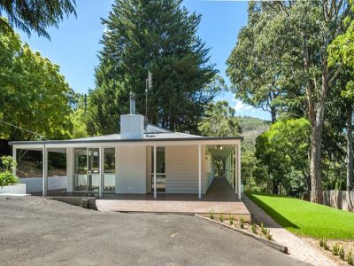 2 Anzac Road, Mount Macedon
