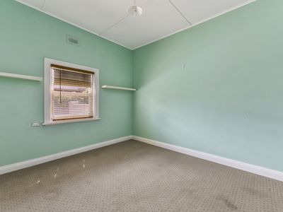 19 Adelaide Road, Millicent