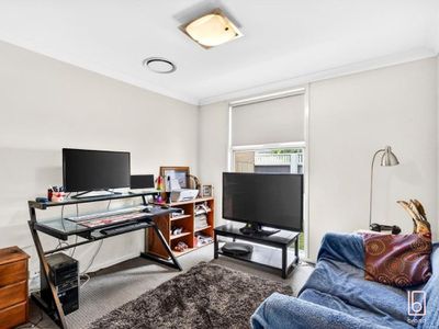 7 Minorca Circuit, Hamlyn Terrace