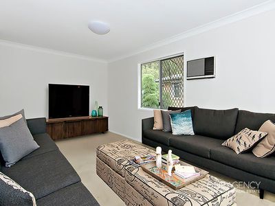 6 Serly Court, Bellbird Park
