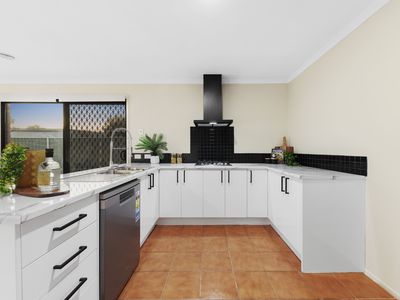 34 Sandleford Way, Hoppers Crossing