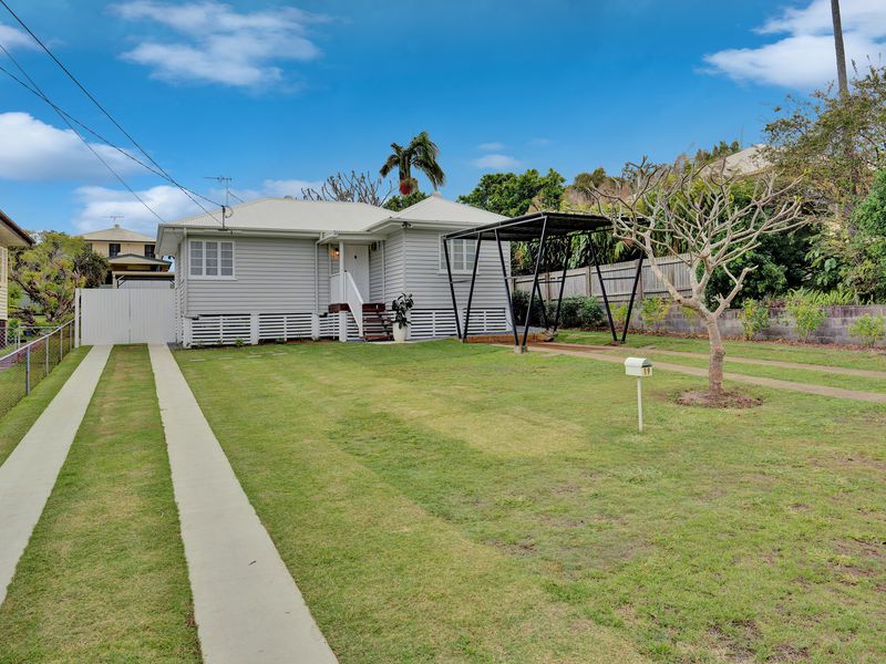 19 Montrose Parade, Wynnum West