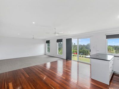 8 Rural View Court, Craignish