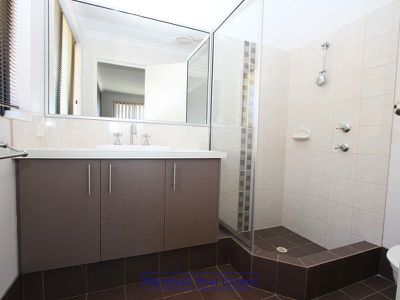 4 Strowan Pass, Carramar
