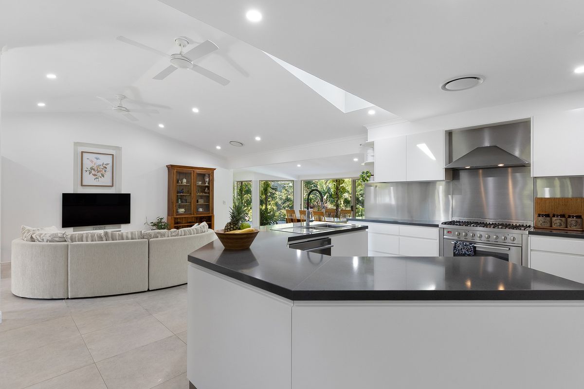 8 Livistona Drive, Doonan