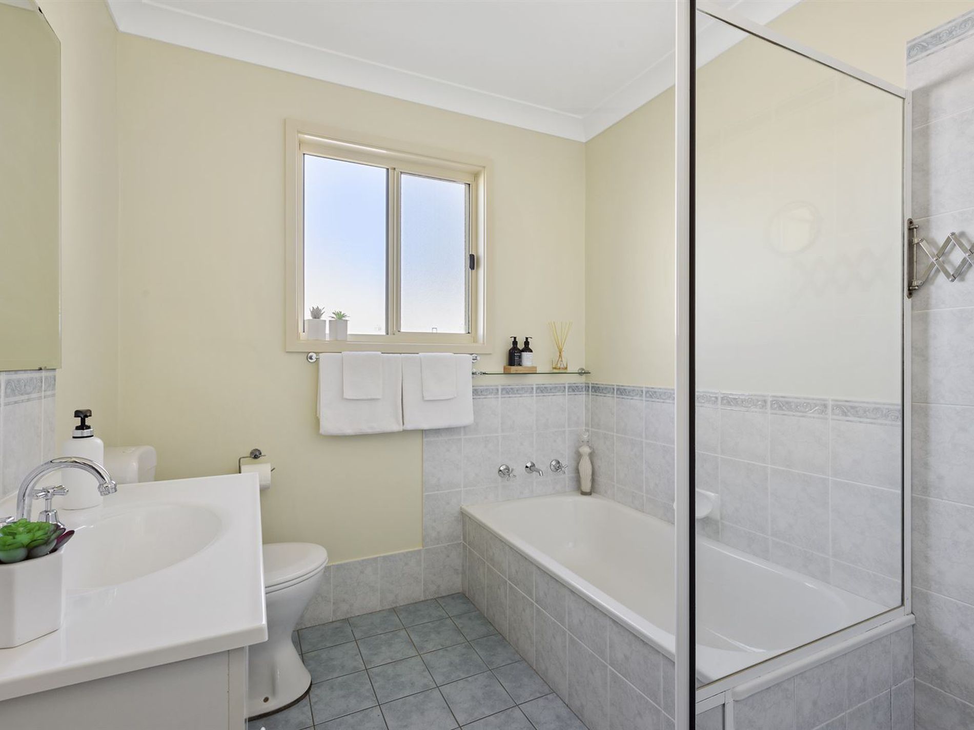 49 Wattle Street, Fishermans Paradise