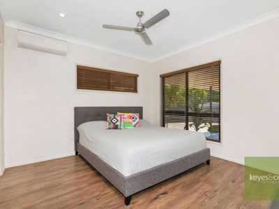 9 Santiago Court, Mount Louisa