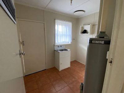 6 Snowden Street, Laverton