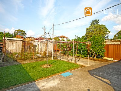 43 Defoe Street, Wiley Park