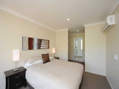 10 / 18 McCann, Gladstone Central