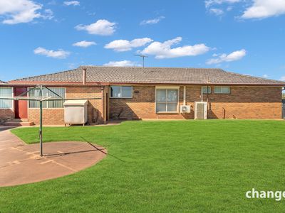 11 Robbs Road, Werribee South