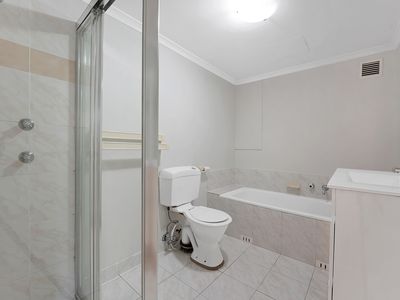 38 / 3 Riverpark Drive, Liverpool